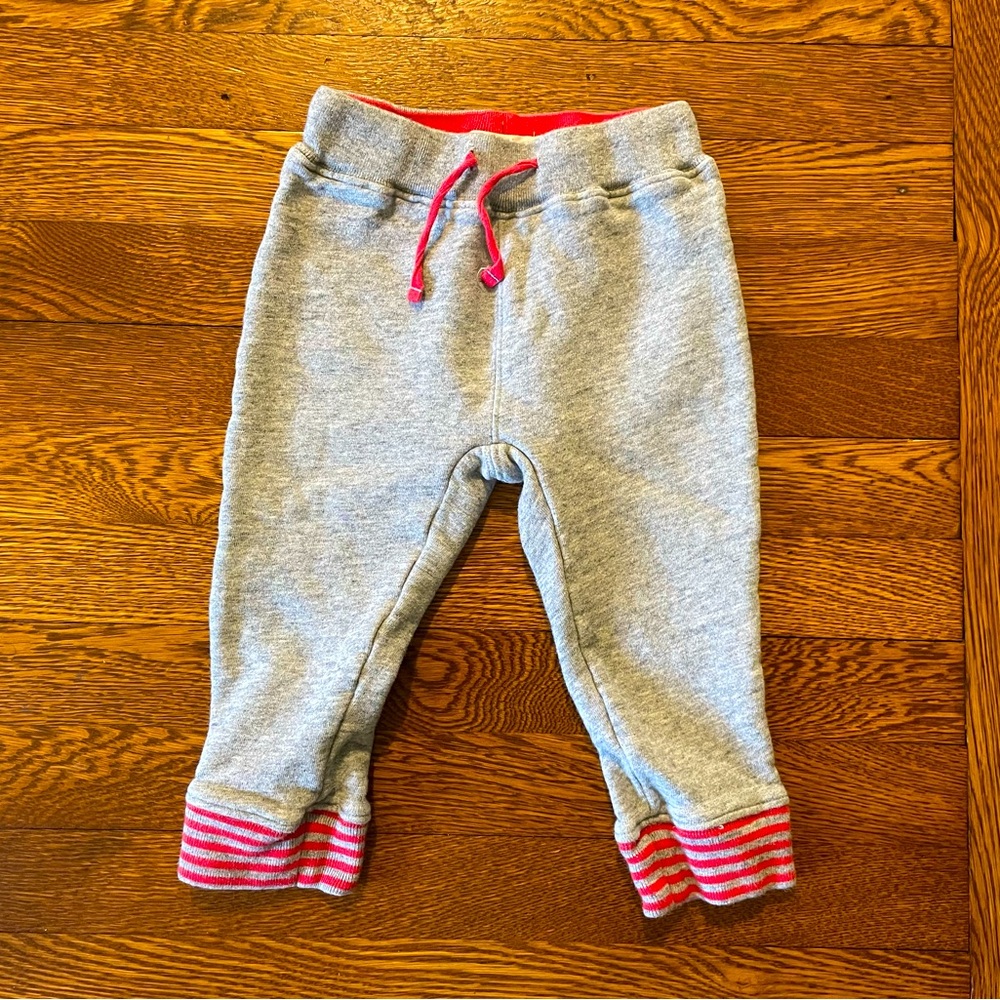 Baby Boden Gray & Red Star & Stripes Jogger Sweatpants Size 18-24 Months